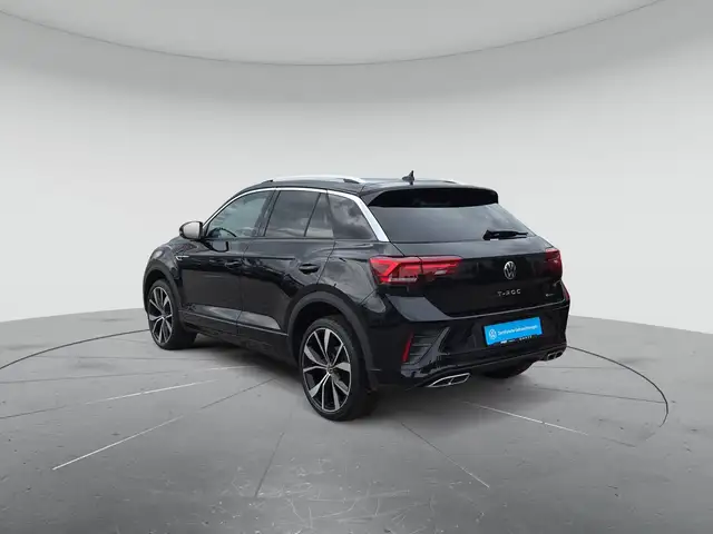 Volkswagen T-Roc view 3
