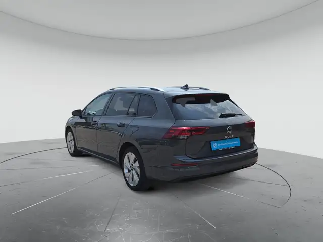Volkswagen Golf view 3