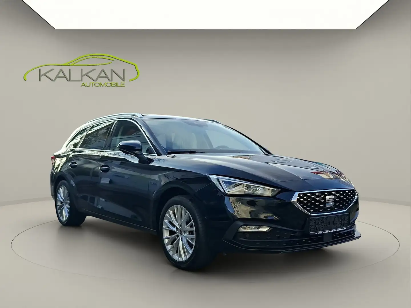 SEAT Leon Sporstou. 1.5 eTSI Xcellence ACT 1.HAND/AHK Negro - 2