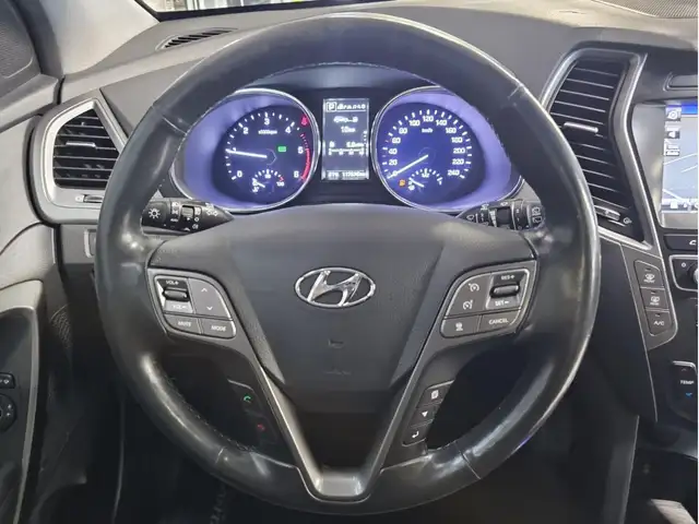 Hyundai Grand Santa Fe view 10