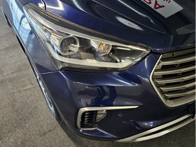 Hyundai Grand Santa Fe view 15
