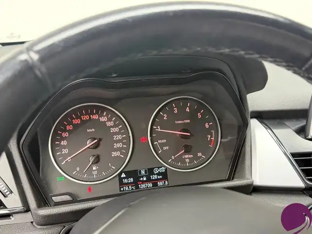 BMW 2 Series view 11
