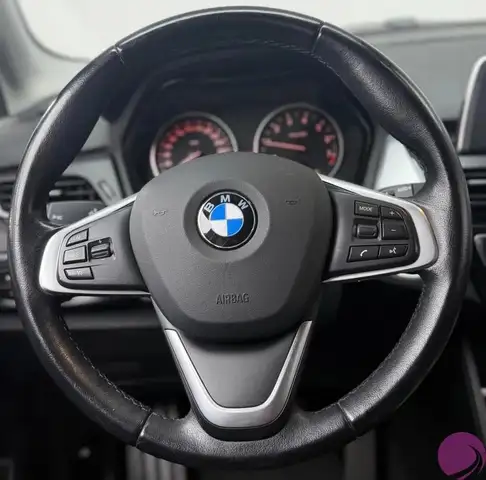 BMW 2 Series view 10