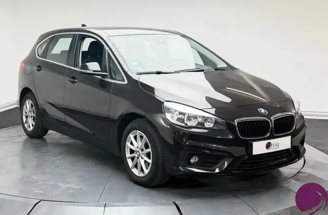 BMW 2 Series view 2