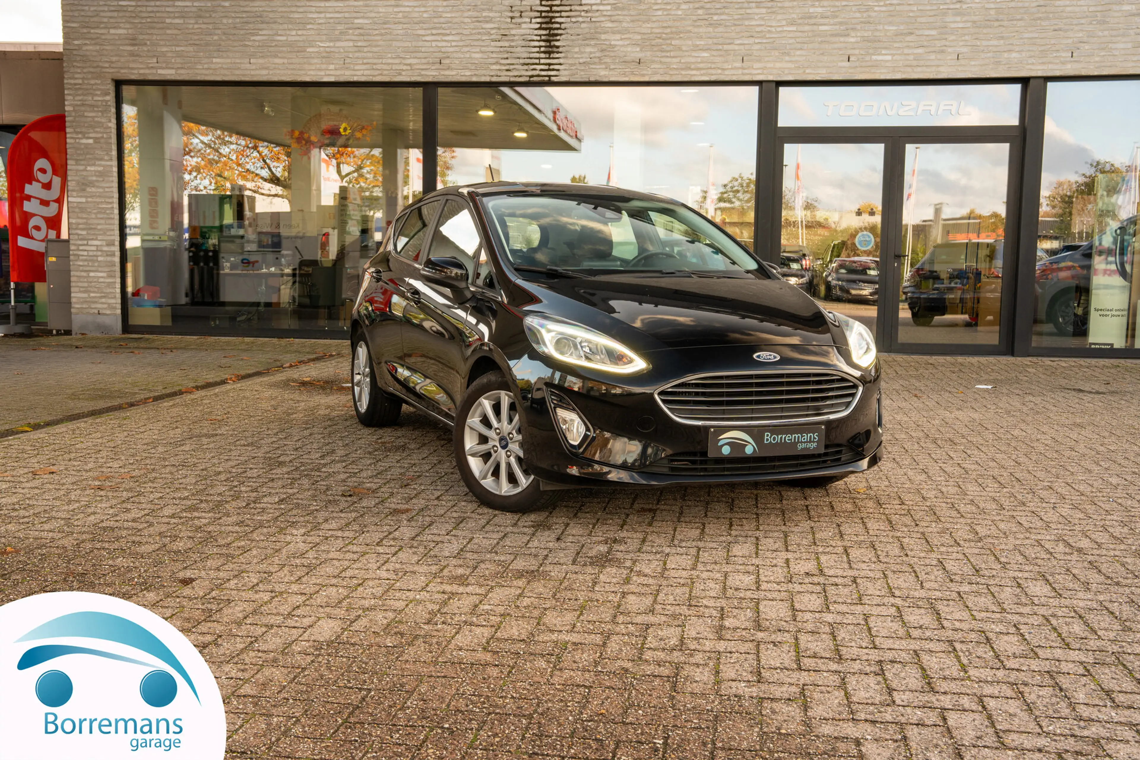 Ford Fiesta TITANIUM Parkeersensoren/Carplay/Navi/Lane Assi...