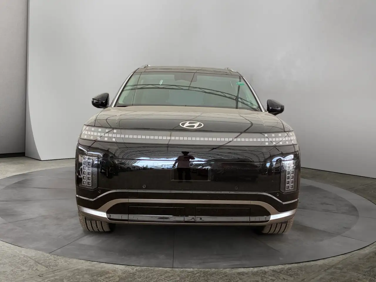 Hyundai IONIQ 9 снимка Hyundai IONIQ 9