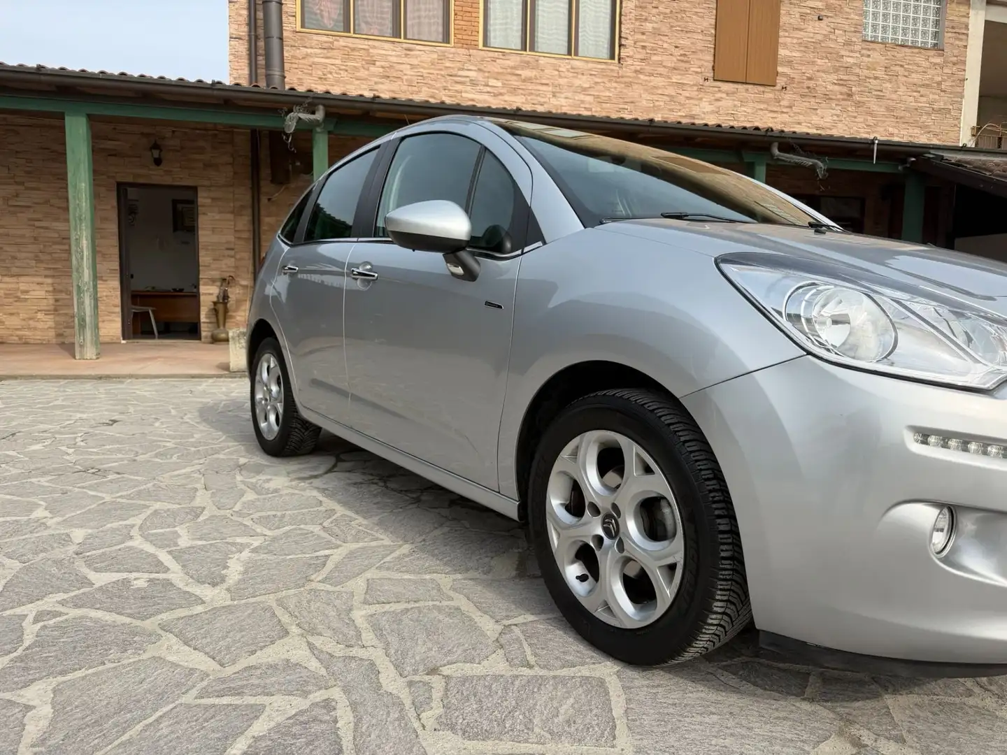 Citroen C3 C3 PureTech 82 Exclusive neopatentati Silber - 2