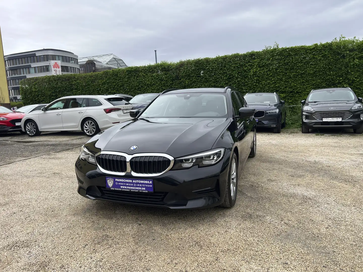 BMW 318 d Touring Advantage Aut. LED+NAVI+SPURASSIST+1HAND Noir - 2
