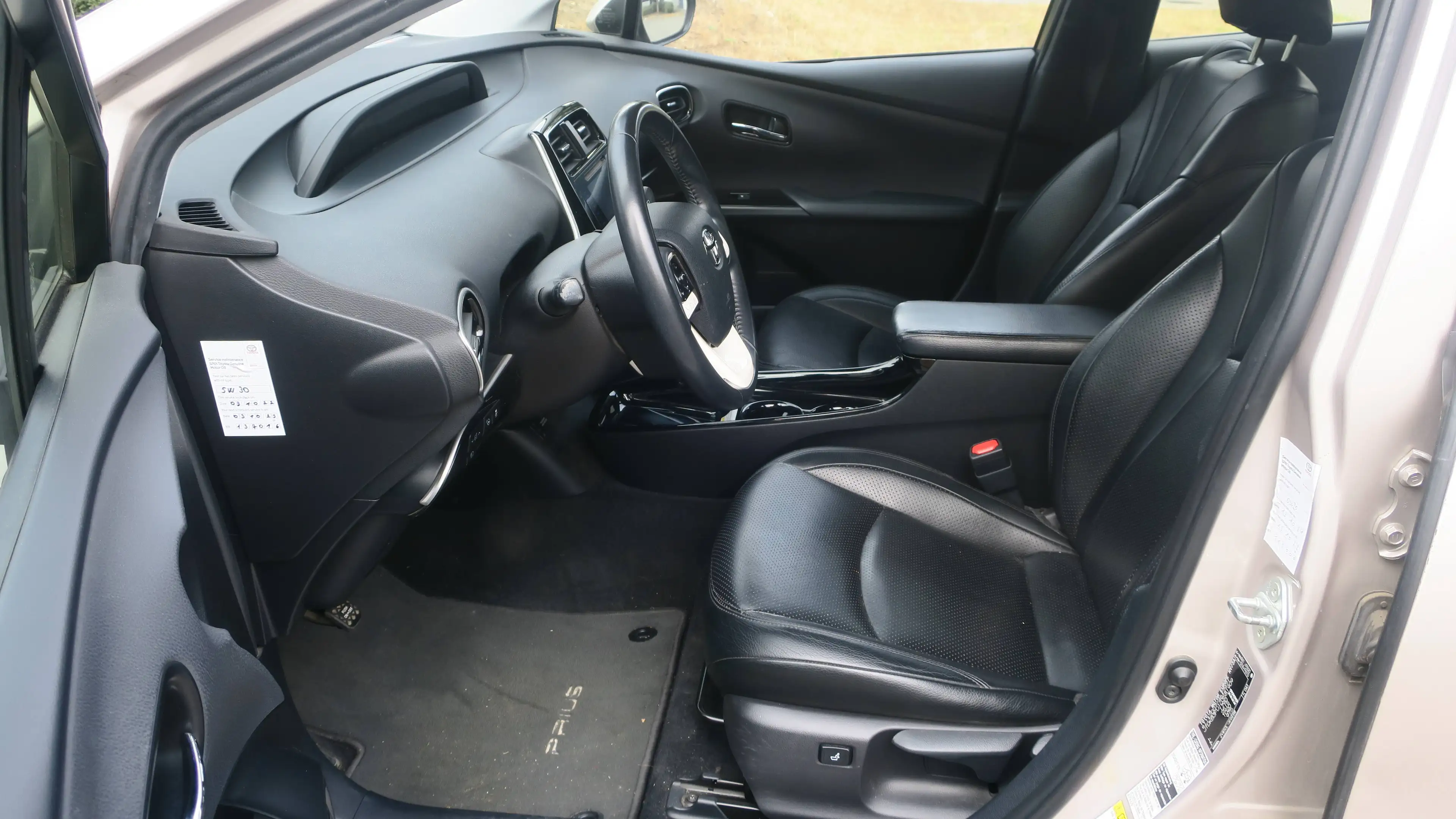 Toyota Prius Prius PHEV 1.8i VVT-i Business CVT(EU6.2) — photo 7