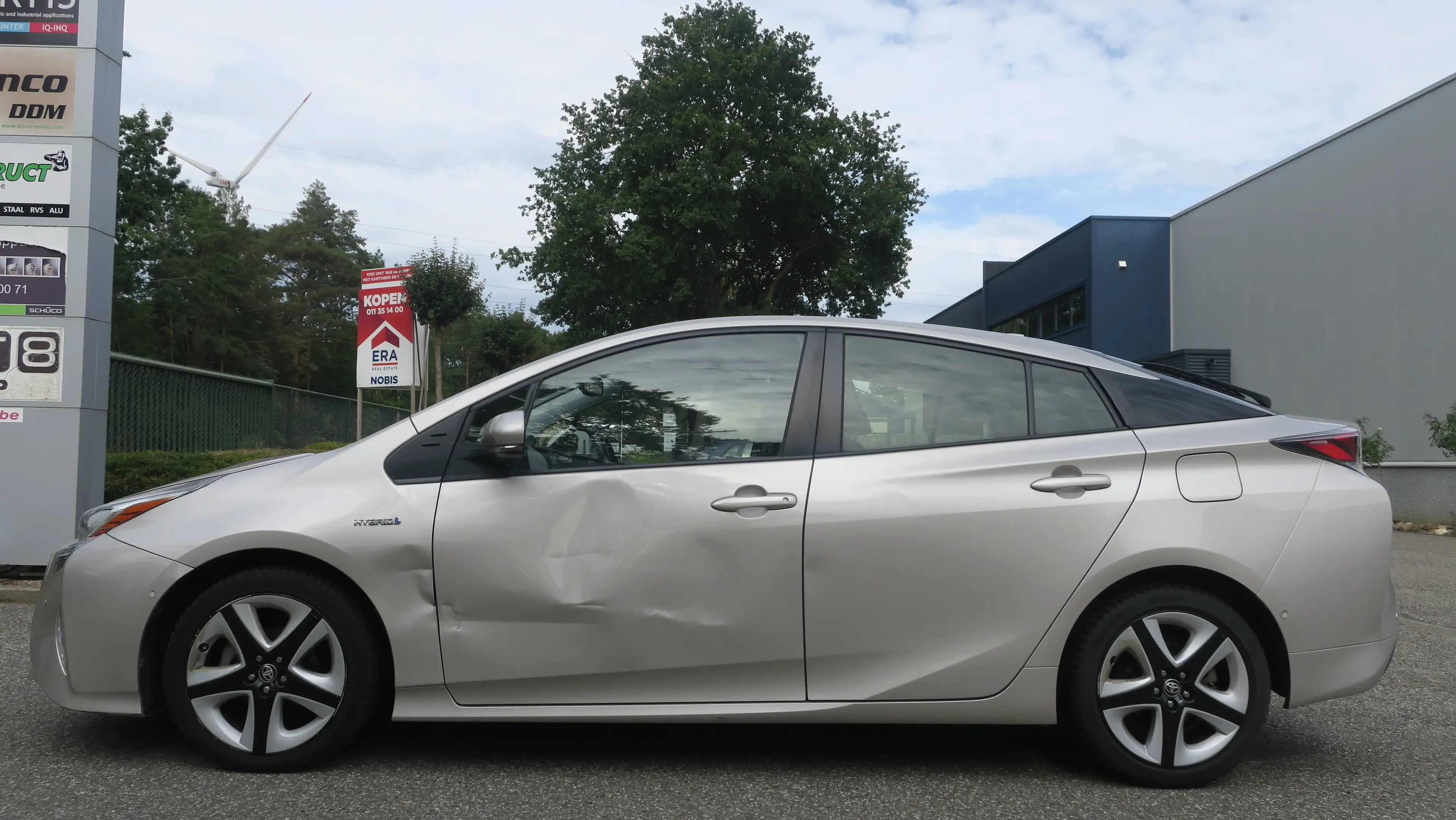 Toyota Prius Prius PHEV 1.8i VVT-i Business CVT(EU6.2) — photo 2