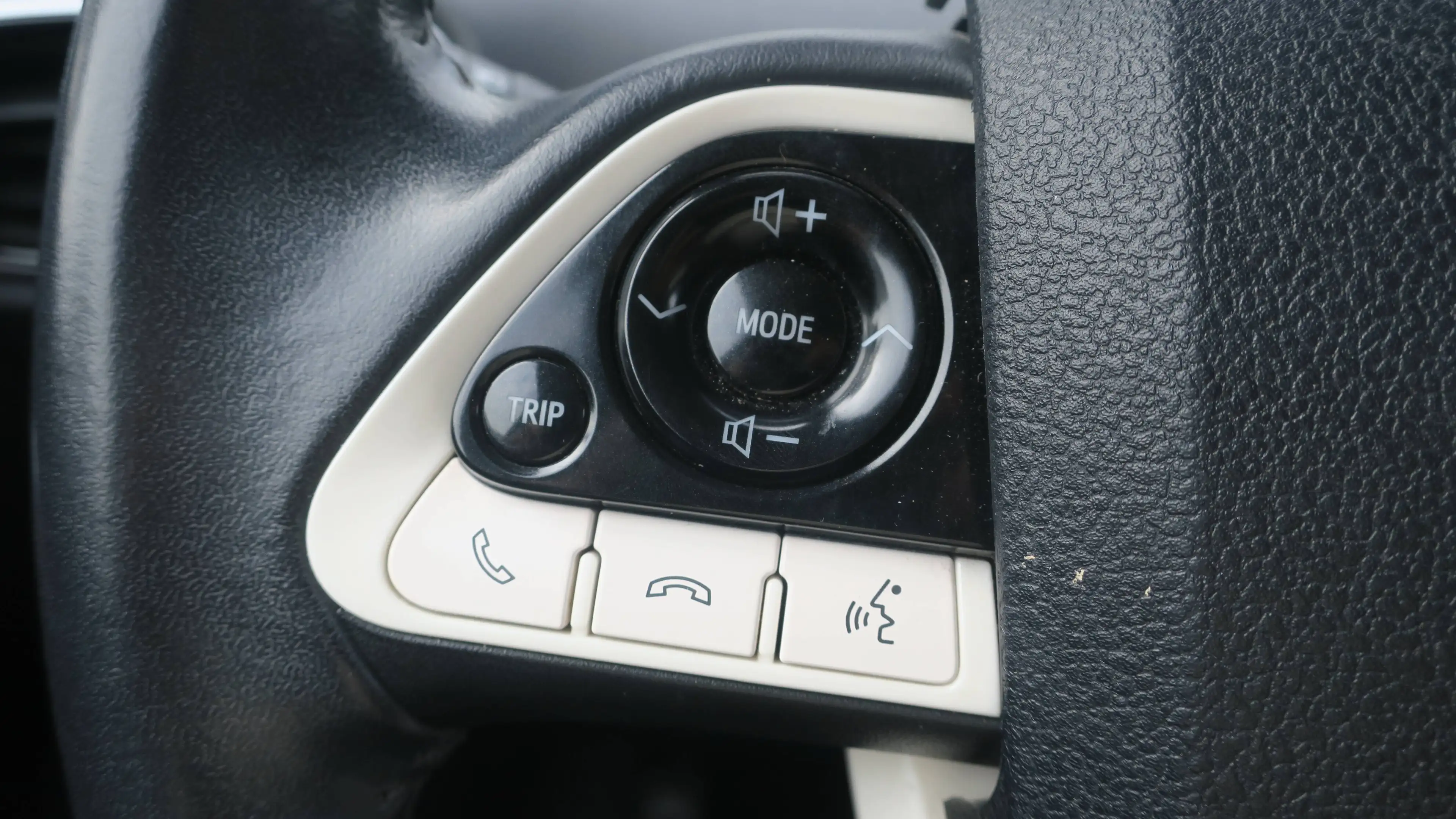 Toyota Prius Prius PHEV 1.8i VVT-i Business CVT(EU6.2) — photo 15