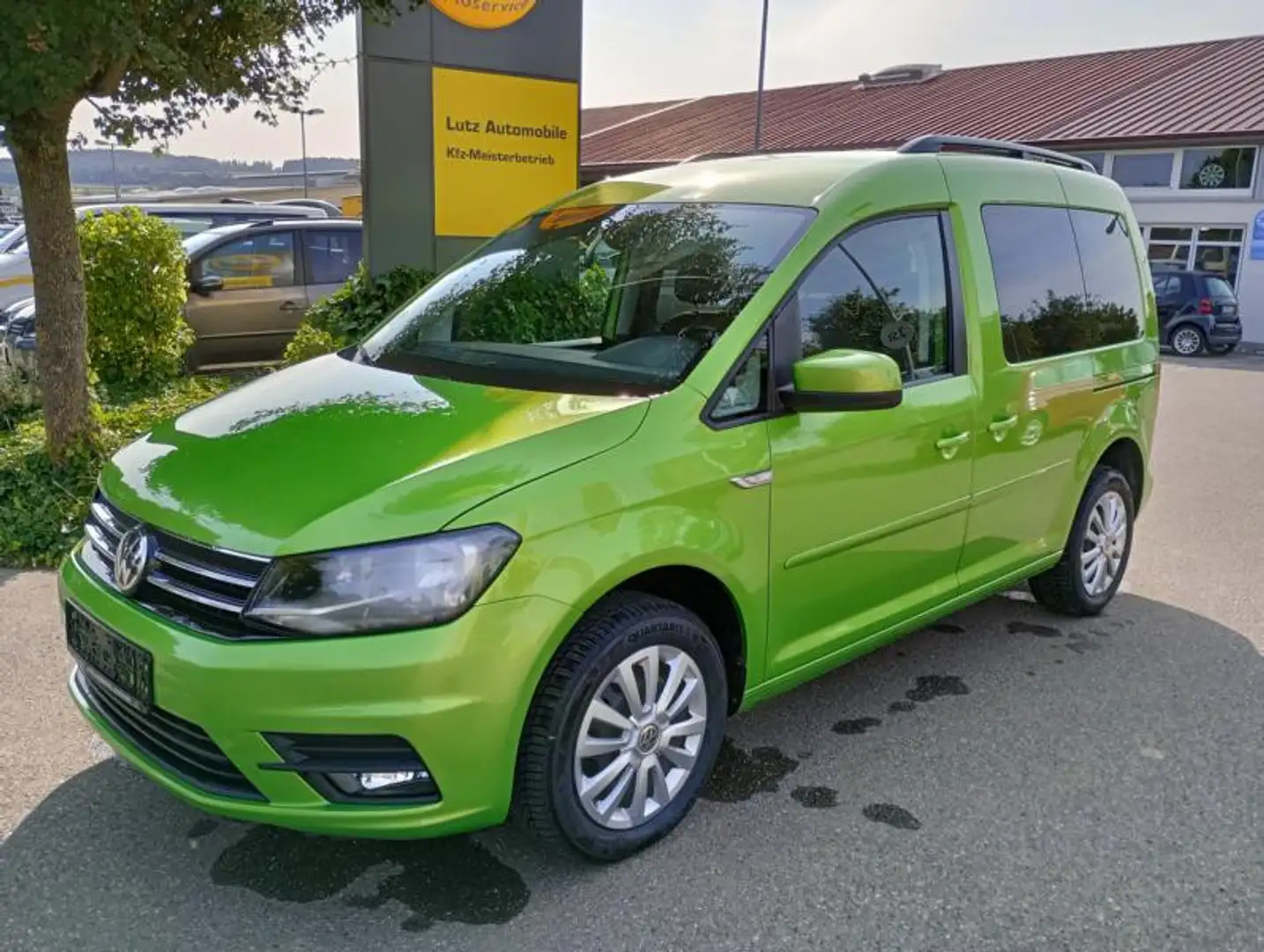 Volkswagen Caddy Comfortline Benzin Vert - 1