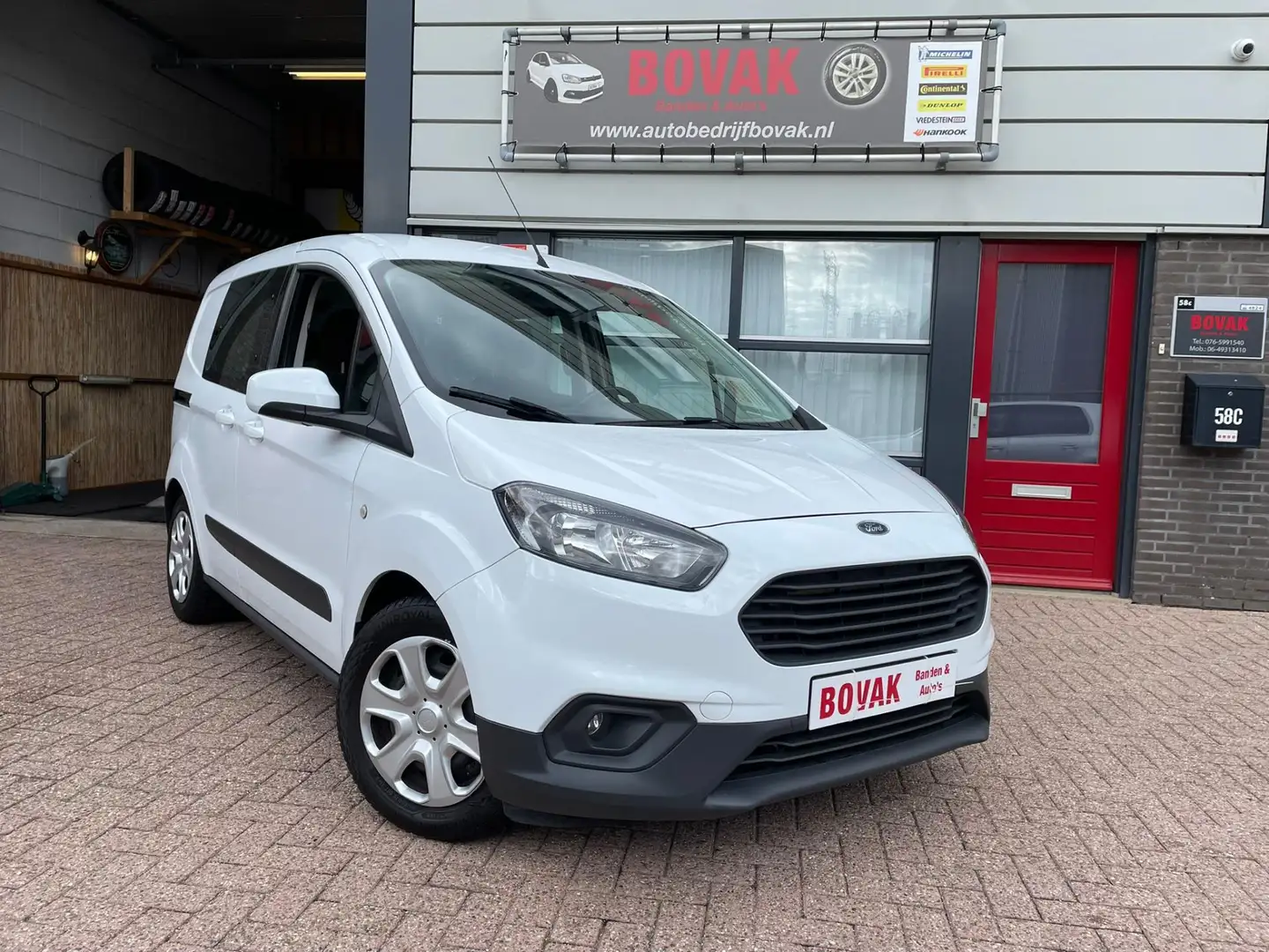 Ford Transit Courier Trekhaak/5Pers/Airco/APK 9-27 Wit - 1
