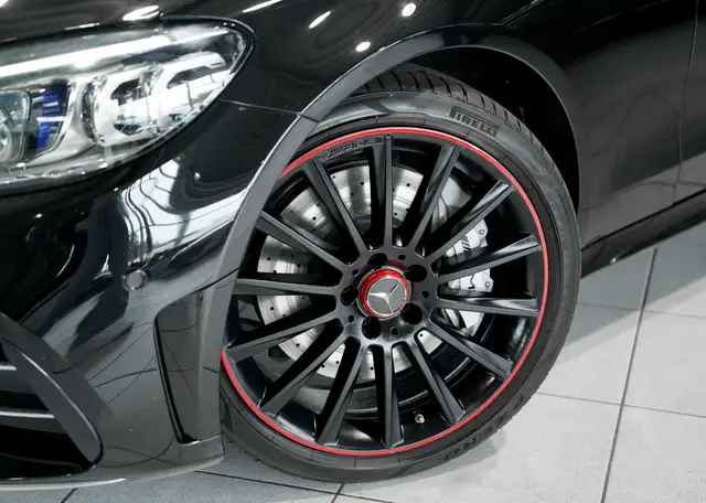 Mercedes-Benz C Class view 3
