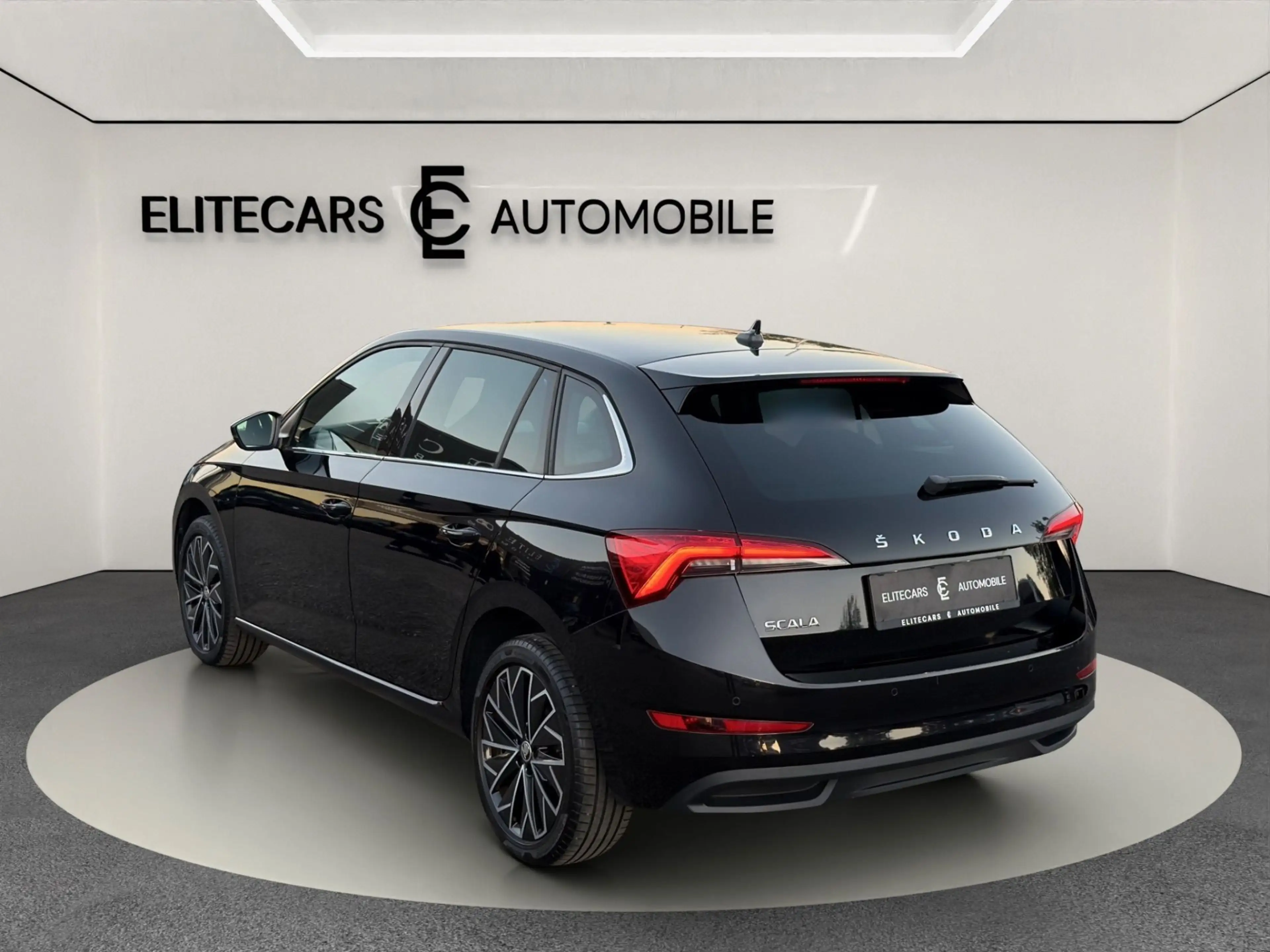 Skoda Scala 1,0 TSI AMBITION LINE / PARKPILOT / ALCANTARA / S — photo 6