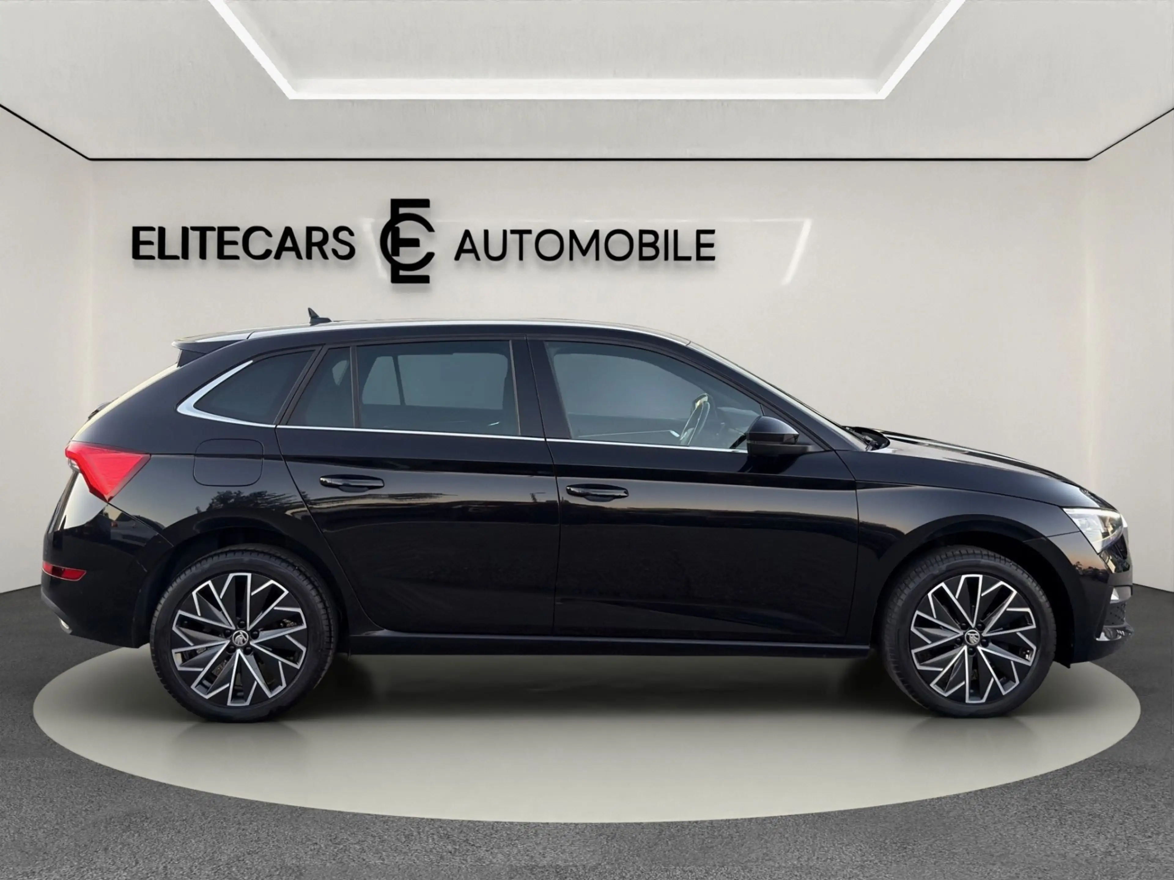 Skoda Scala 1,0 TSI AMBITION LINE / PARKPILOT / ALCANTARA / S — photo 3