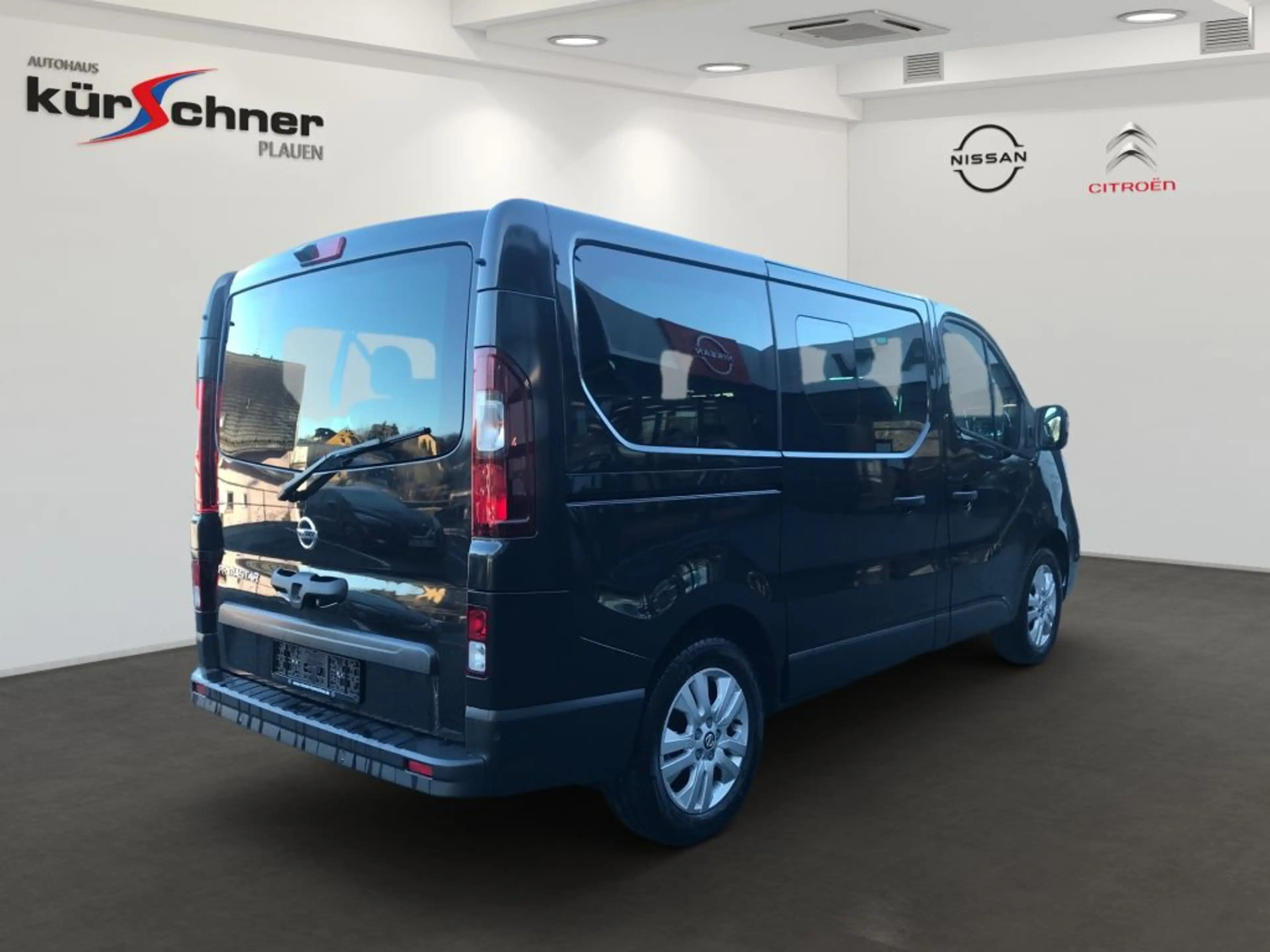 Nissan Primastar L1H1 dCi 150 Tekna Design 8Si — photo 6