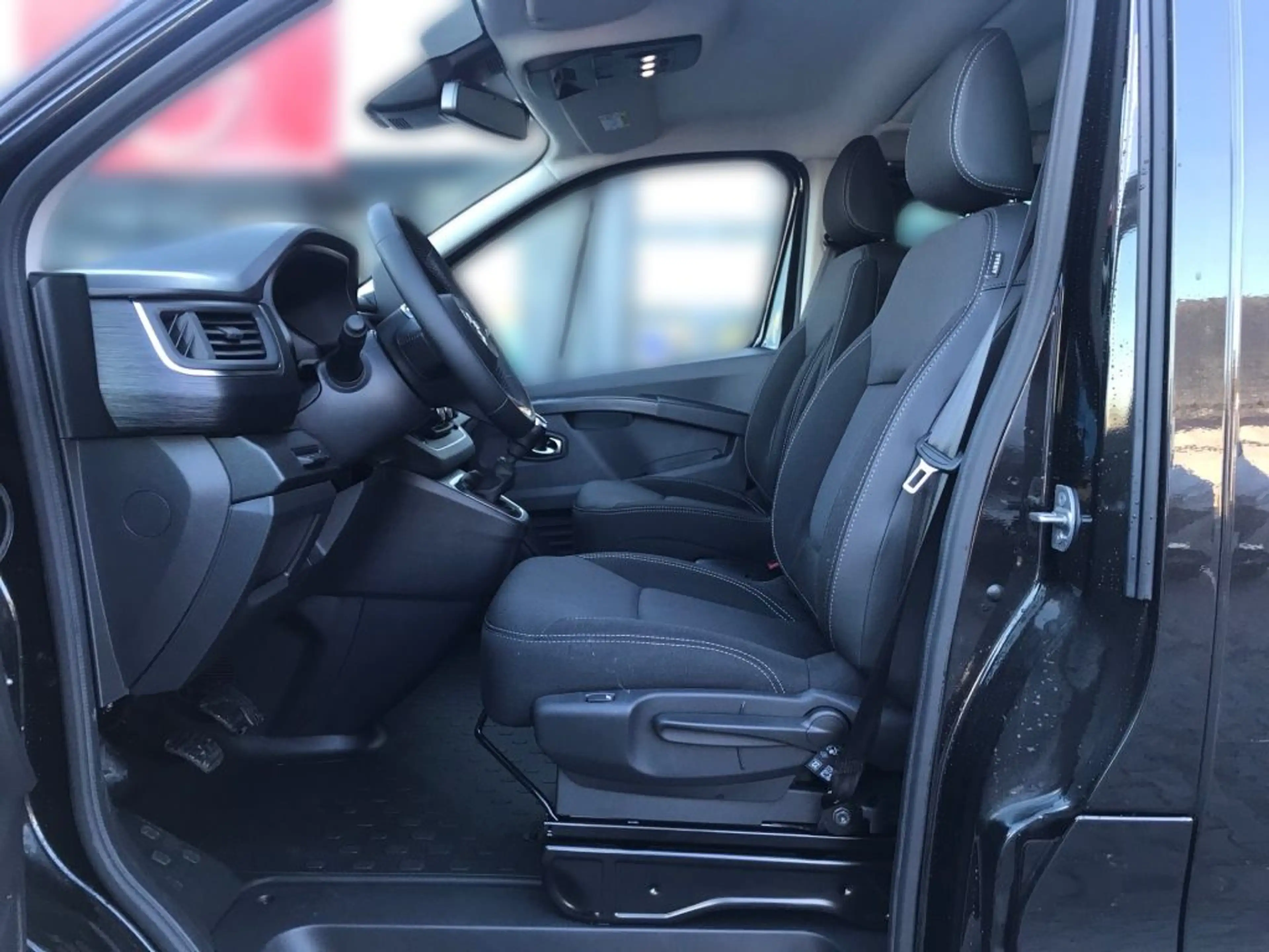 Nissan Primastar L1H1 dCi 150 Tekna Design 8Si — photo 7