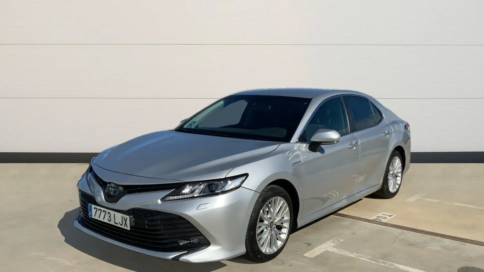 Toyota Camry Híbrido Advanced Aut. - 2