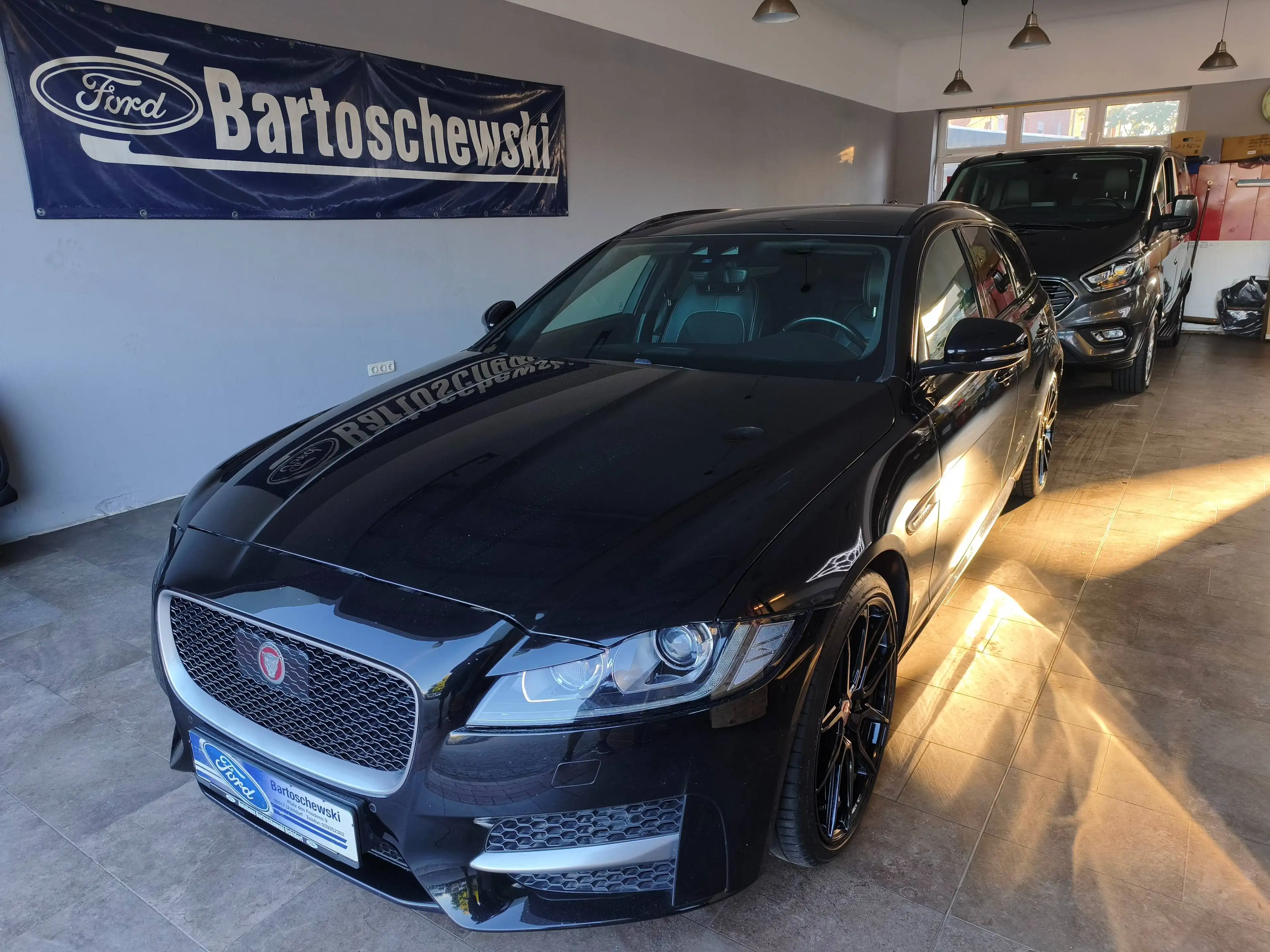 Jaguar XF XF 25d AWD Sportbrake  Aut. R-Sport