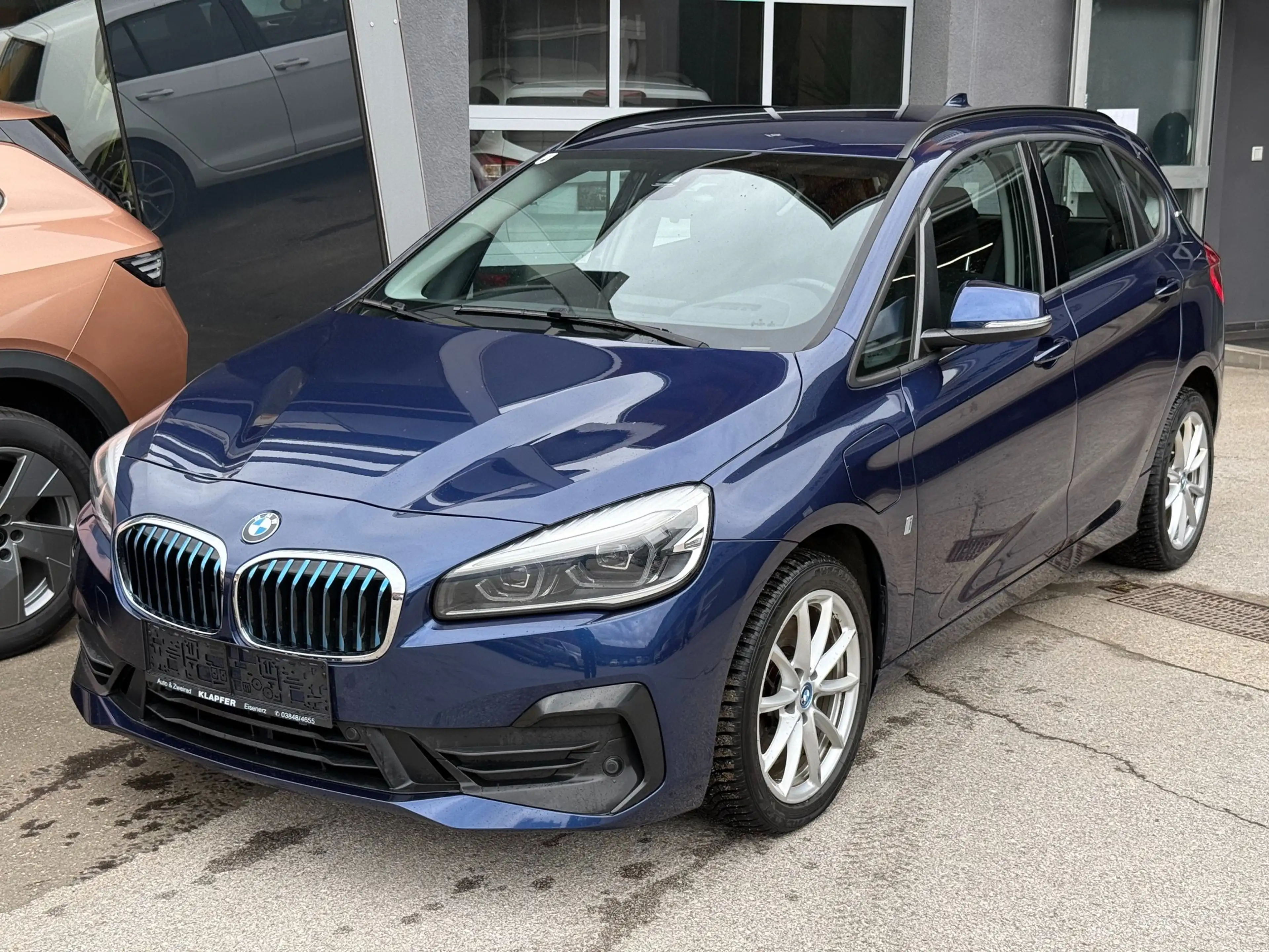 BMW 225 225 xe Advantage