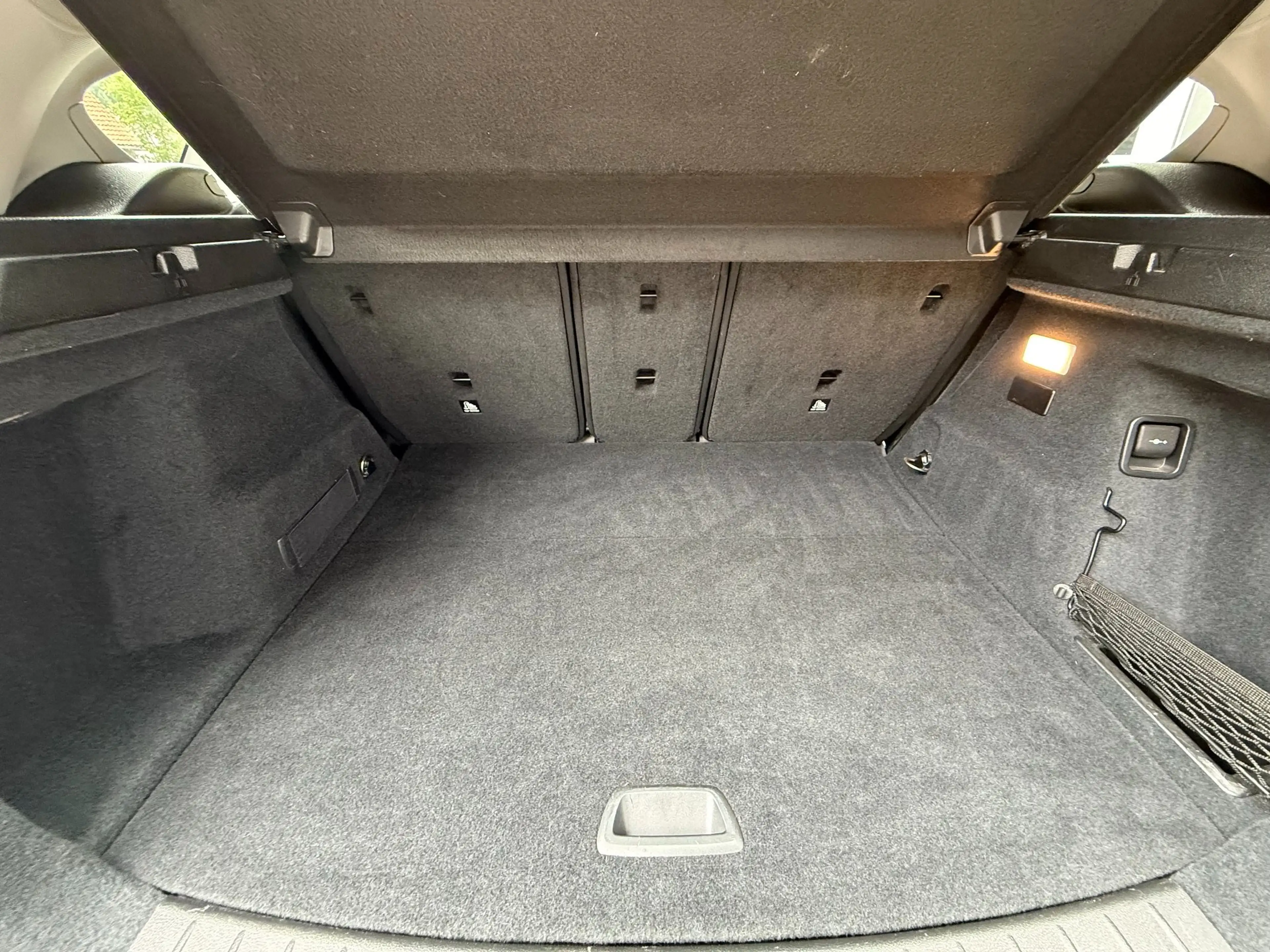 BMW 225 225 xe Advantage — photo 9
