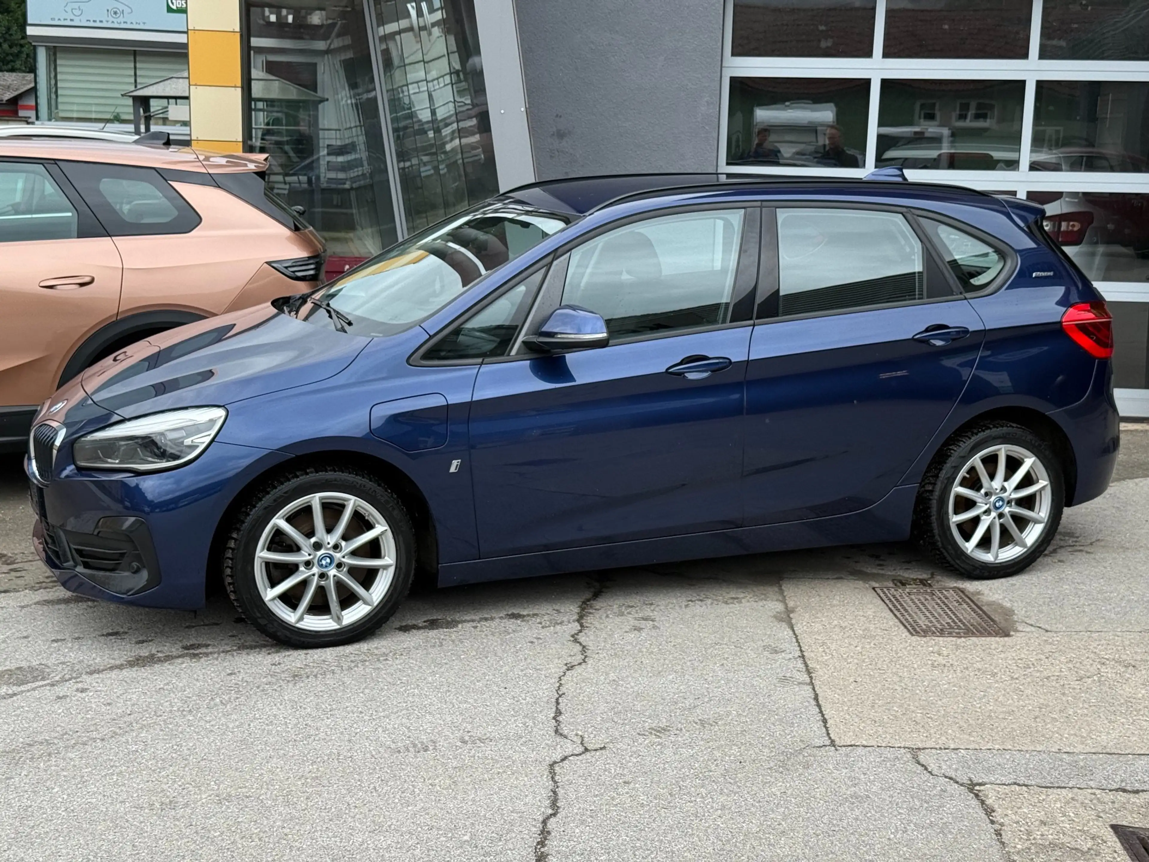 BMW 225 225 xe Advantage — photo 3