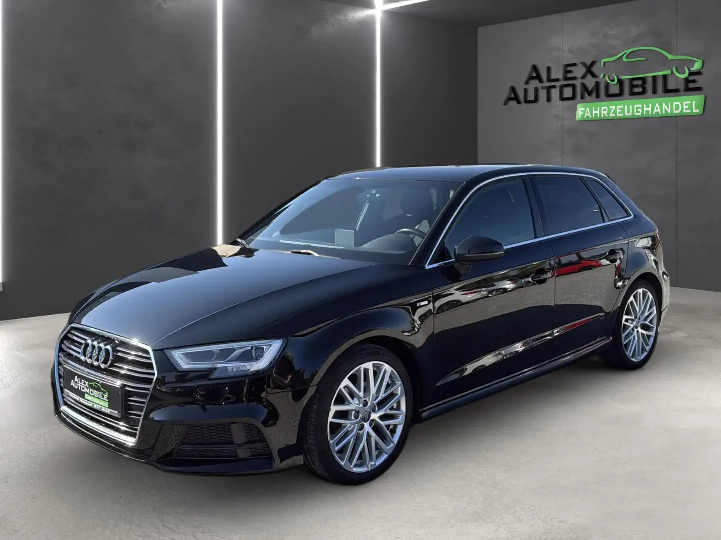 Audi A3 Sportback design S line  *LED*Kamera* Schwarz - 1