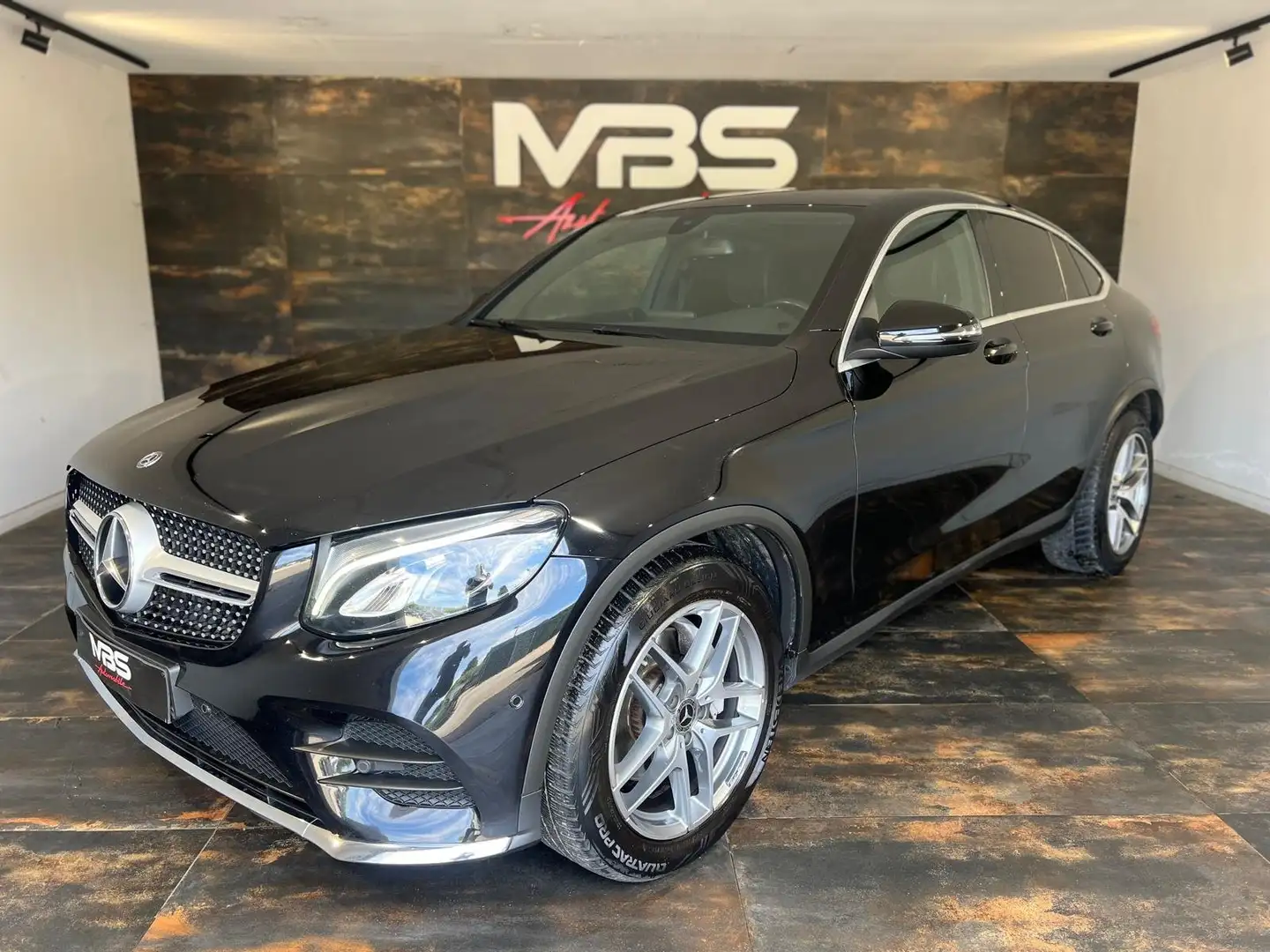 Mercedes-Benz GLC 220 GLC 220 Coupé d 4-Matic AMG*CAMÉRA*TOIT PANO Noir - 1