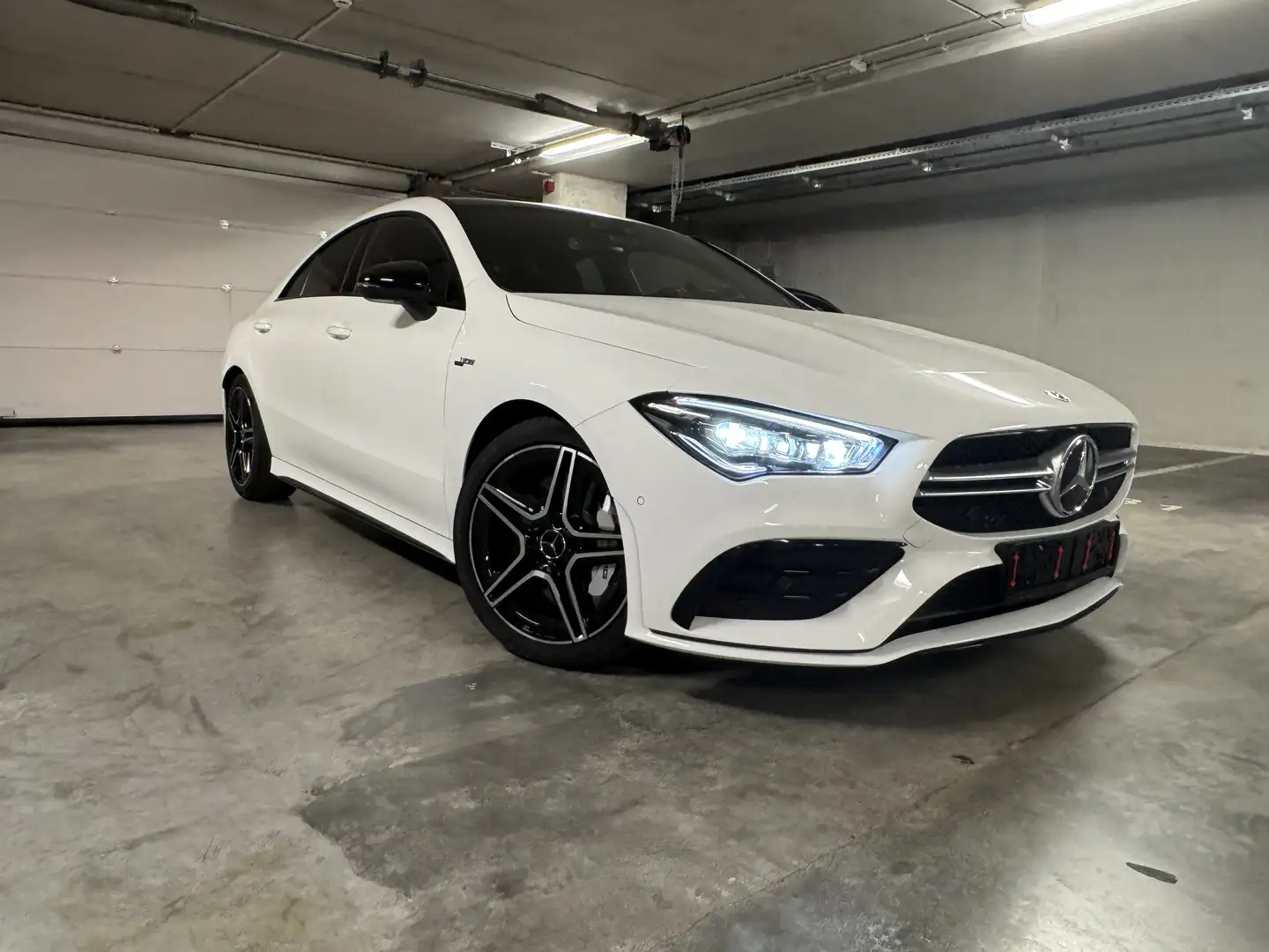 Mercedes-Benz CLA 35 AMG 4Matic /Pano /Camera /KuipZ /Navi /LED Blanc - 1