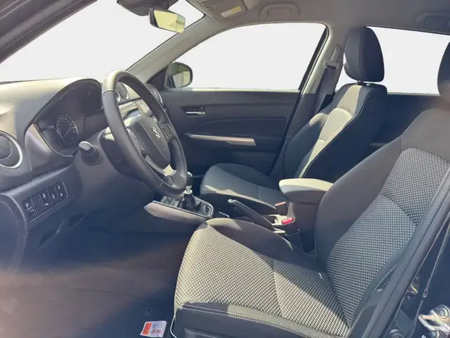 Suzuki Vitara view 8