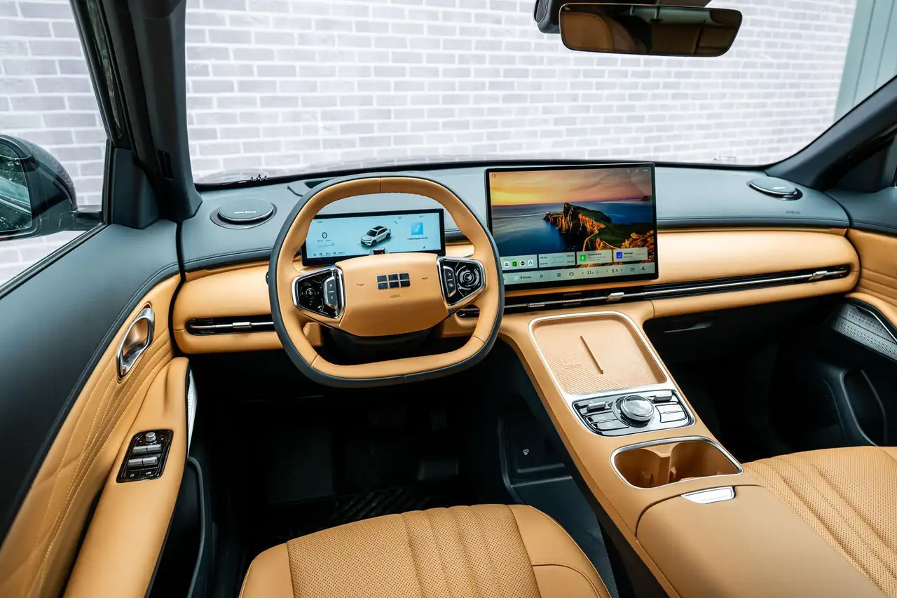 Geely Starray EM-i 2026 — фото 7