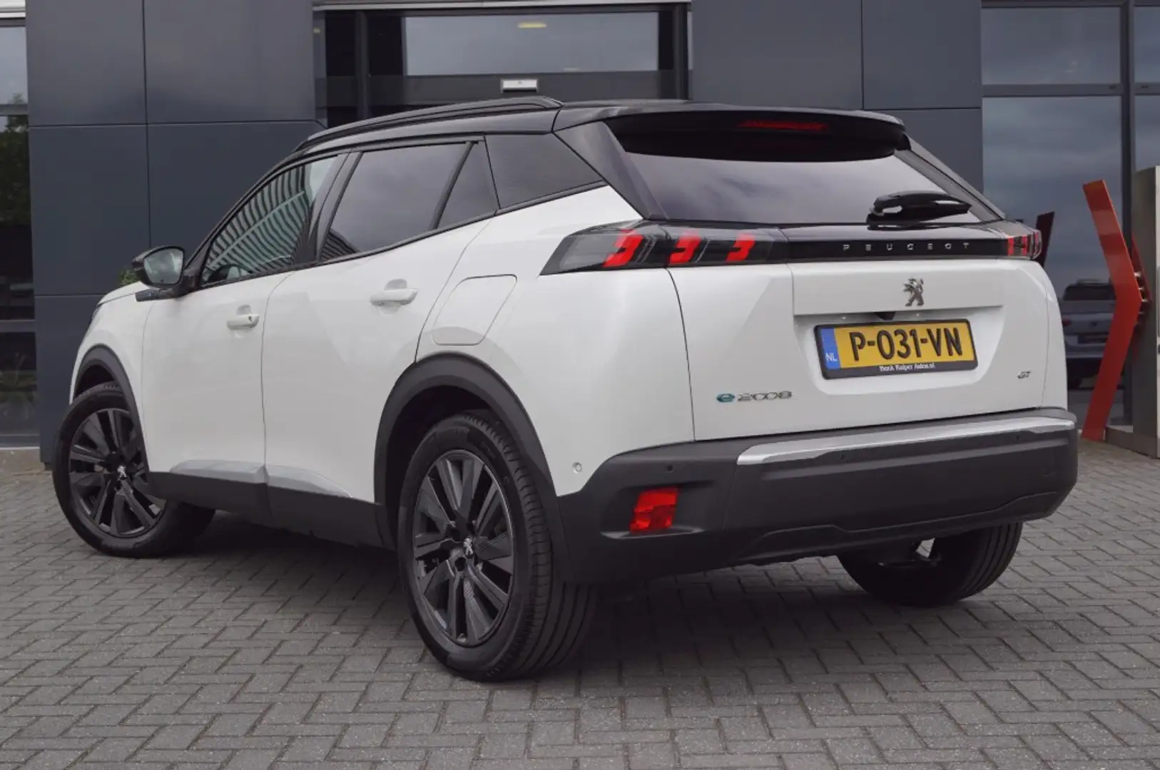 Peugeot 2008 e-2008 EV GT Pack 50 kWh / Navi / Camera / Side-as Blanc - 2
