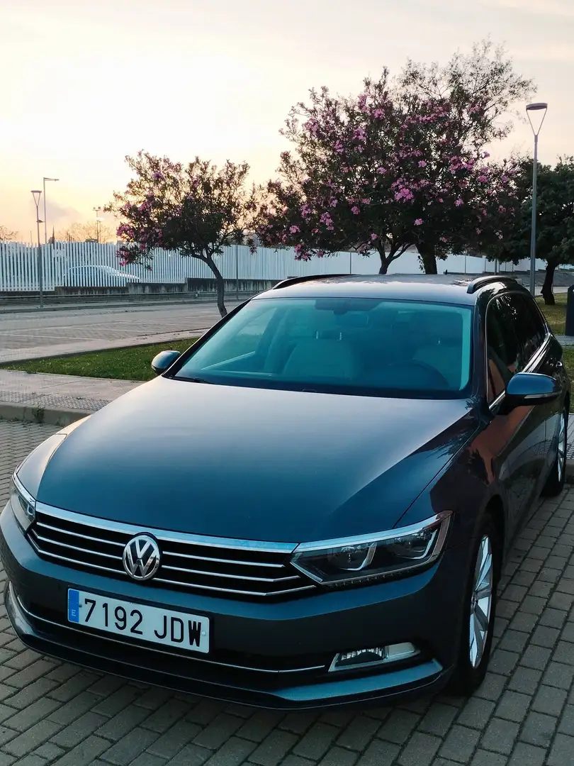 Volkswagen Passat Variant Passat Variant 1.6TDI Advance 88kW Advance Gris - 1