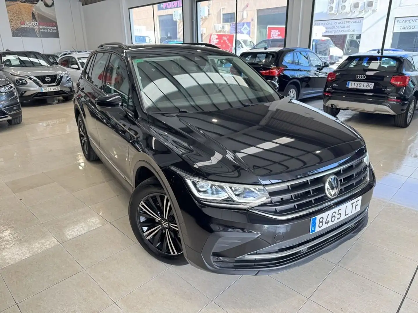 Volkswagen Tiguan 2.0TDI Life DSG 110kW Negro - 2