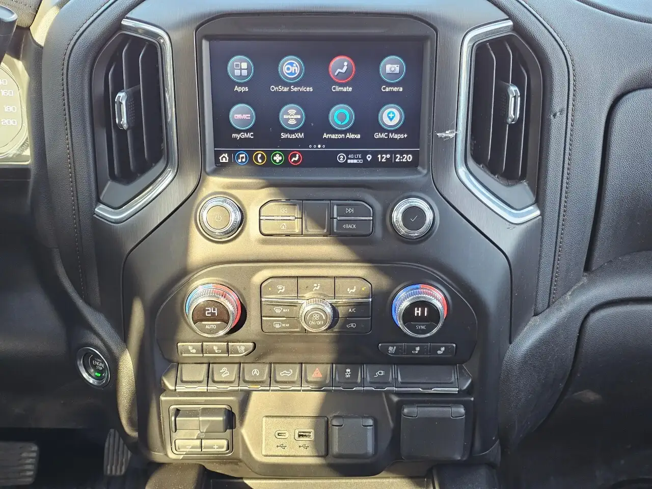 GMC Sierra 1500 снимка GMC Sierra 1500