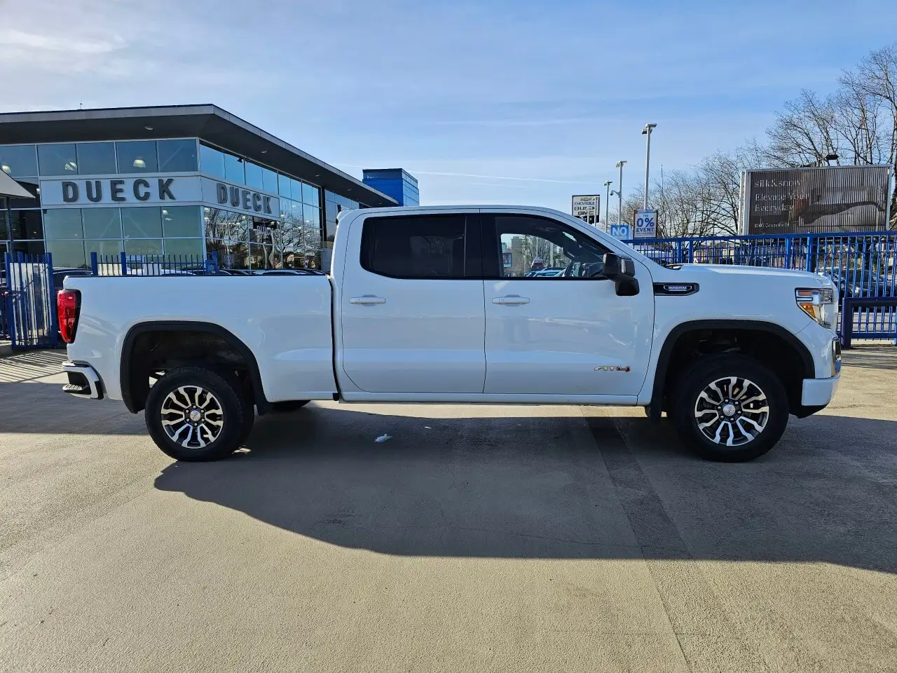 GMC Sierra 1500 снимка GMC Sierra 1500