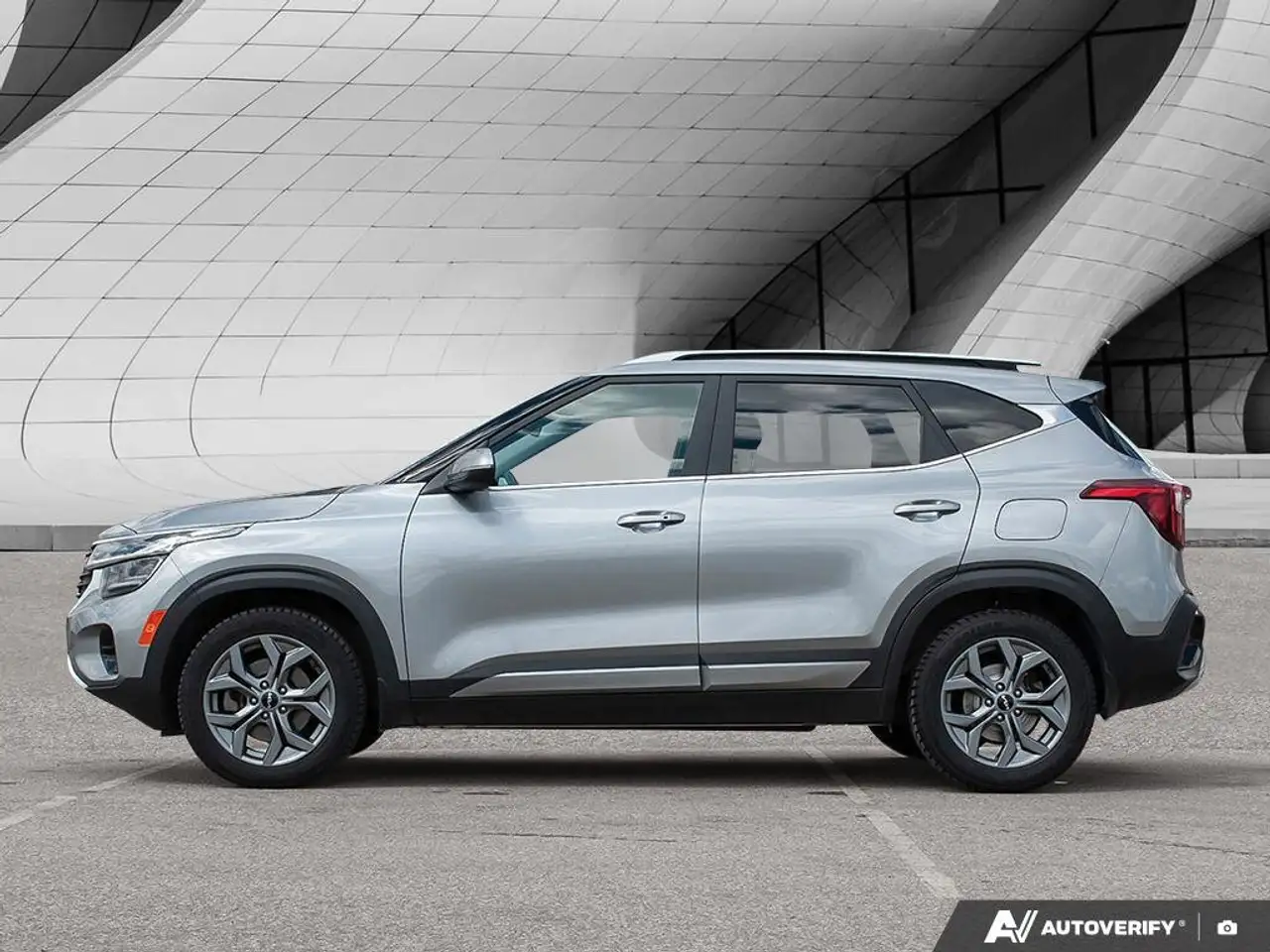 Kia Seltos снимка Kia Seltos