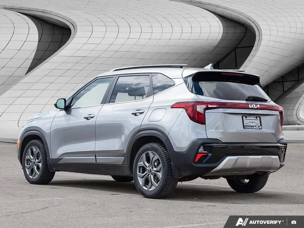 Kia Seltos снимка Kia Seltos