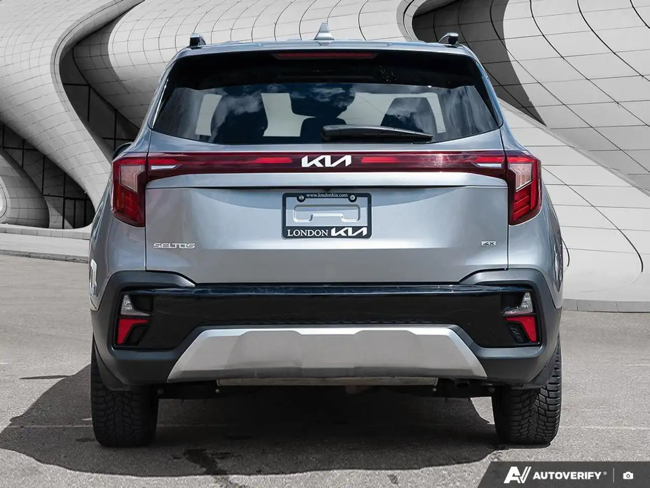 Kia Seltos снимка Kia Seltos