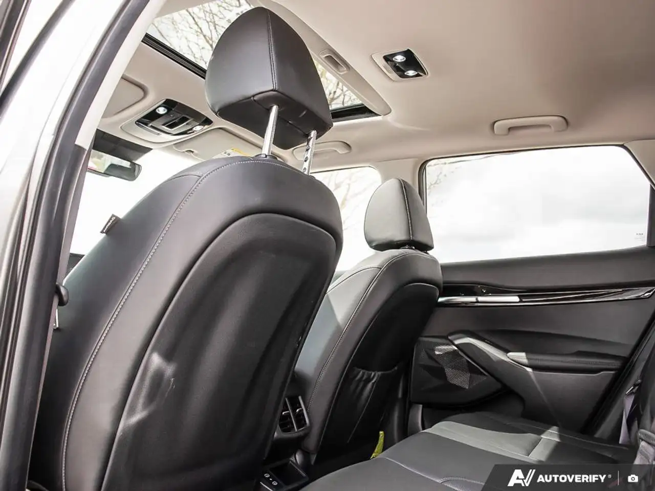 Kia Seltos снимка Kia Seltos
