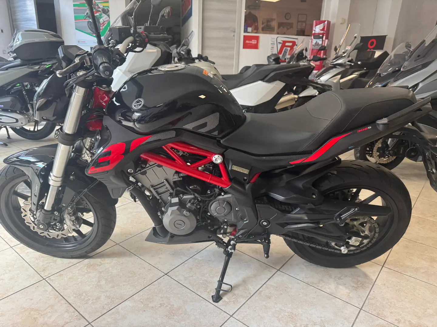 Benelli BN 302 S ABS Nero - 1