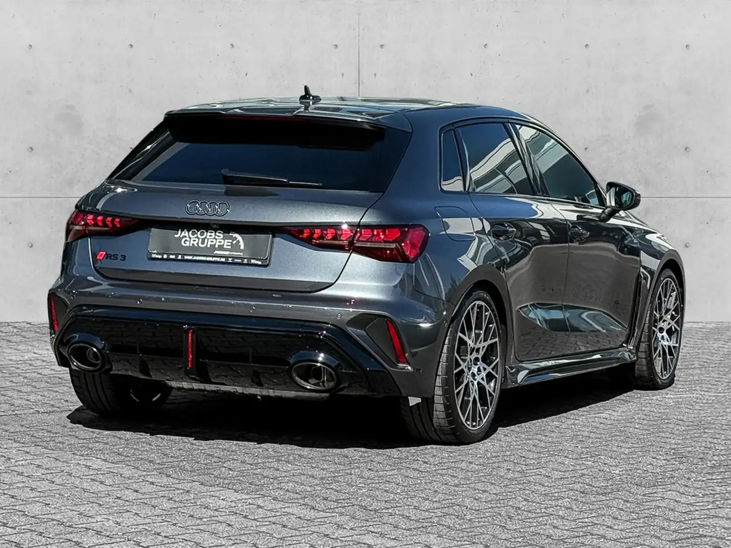 Audi RS3 Grau - 2