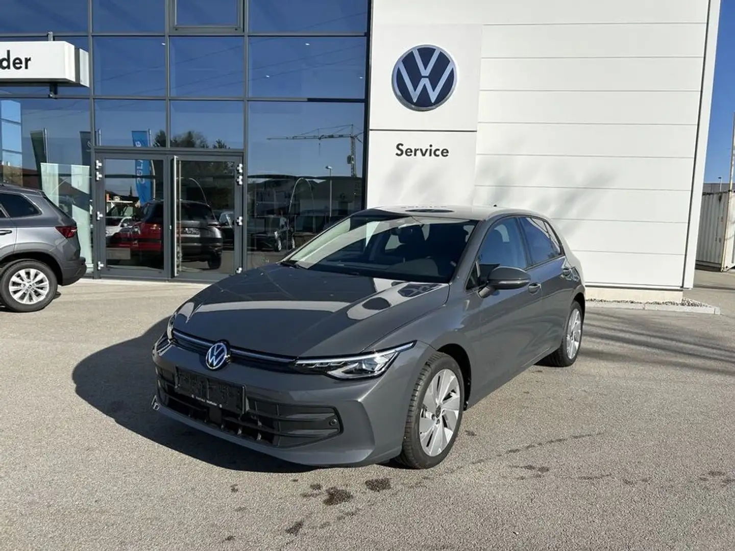 Volkswagen Golf 1.5 TSI 85 kW Life Grijs - 1
