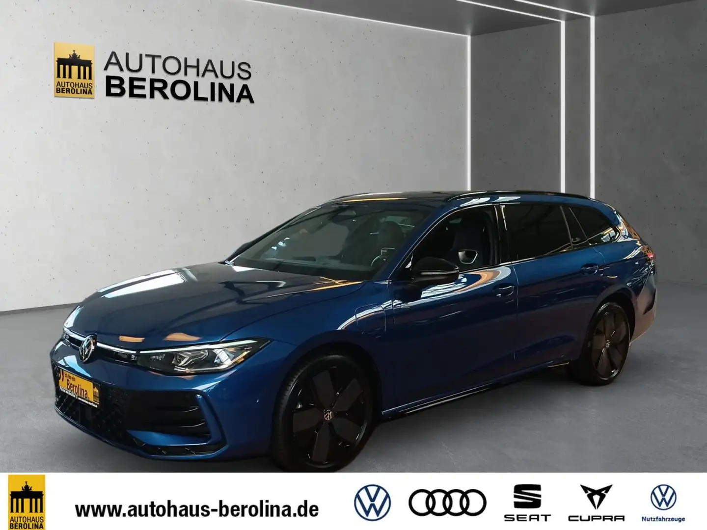 Volkswagen Passat Variant 1.5 eHybrid R-Line Black DSG Blau - 2