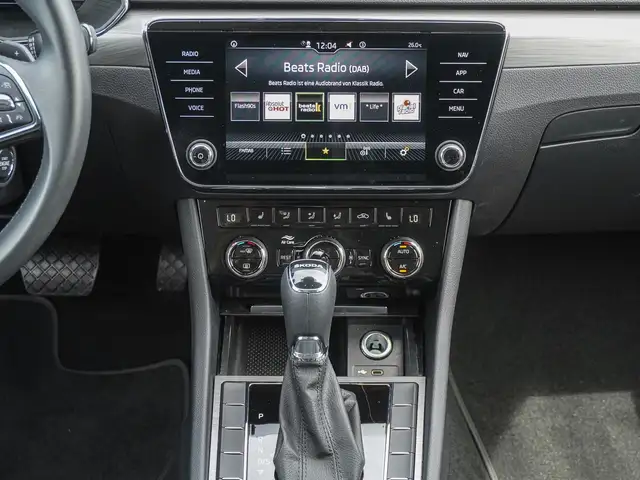 Skoda Superb view 12