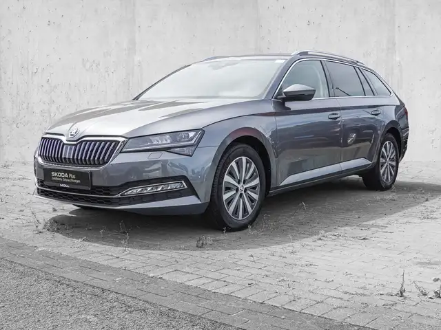 Skoda Superb view 2