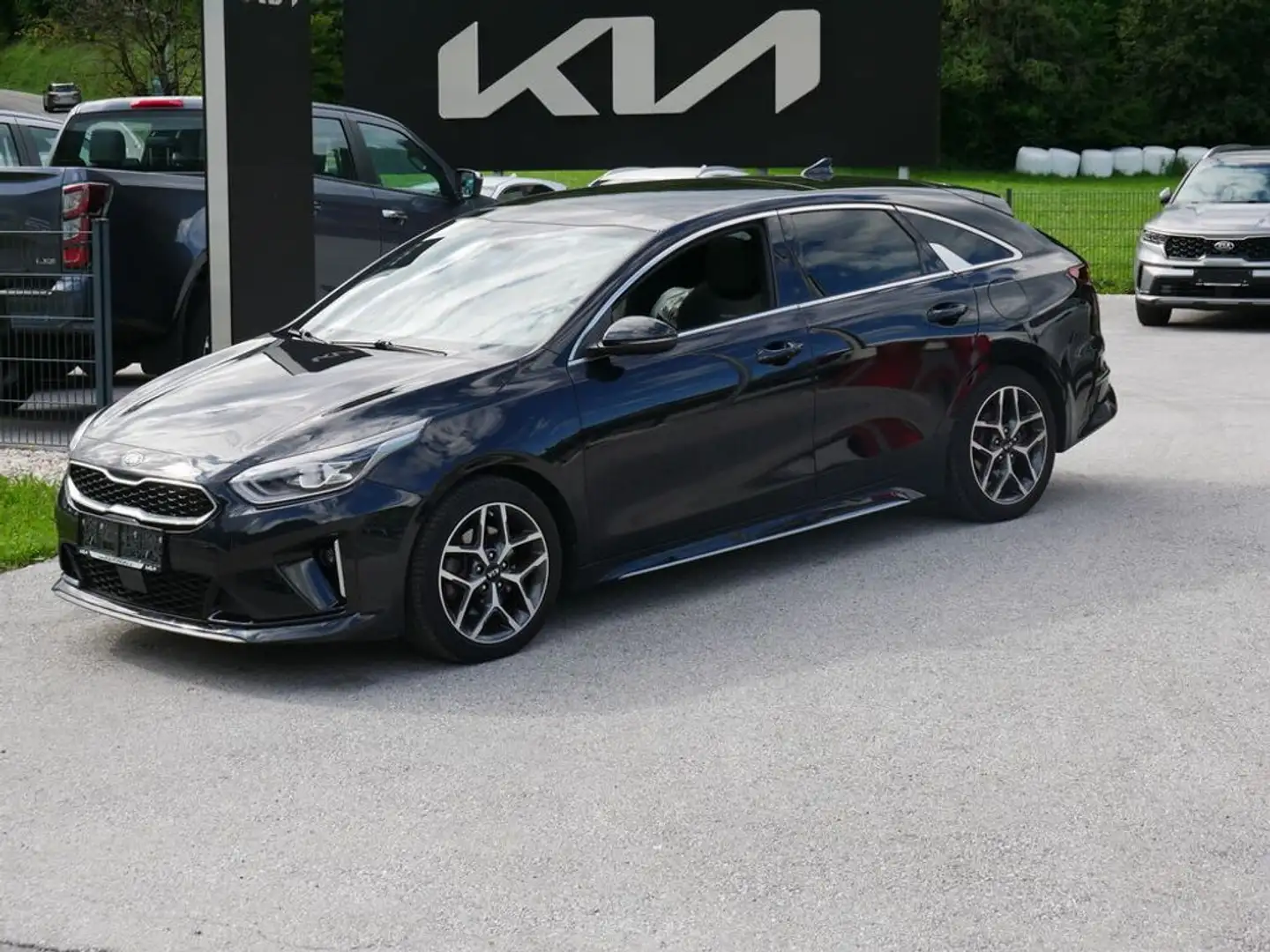 Kia ProCeed / pro_cee'd 1,5 TGDI 48V GPF GT-Line DCT Czarny - 1