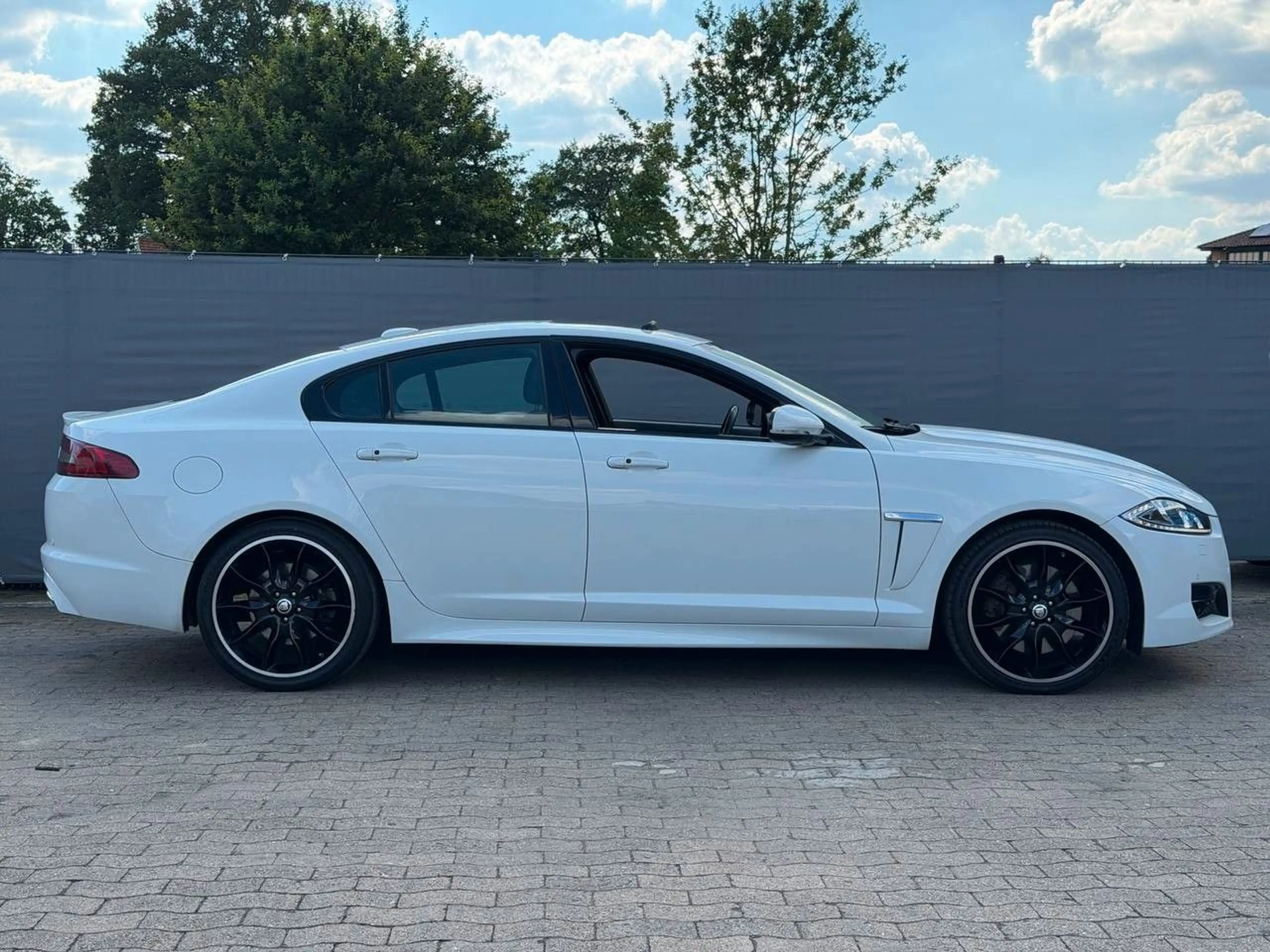 Jaguar XF 3.0 V6 Diesel S /NAVI/ RFK/ SZH/ VL/ SK — photo 4