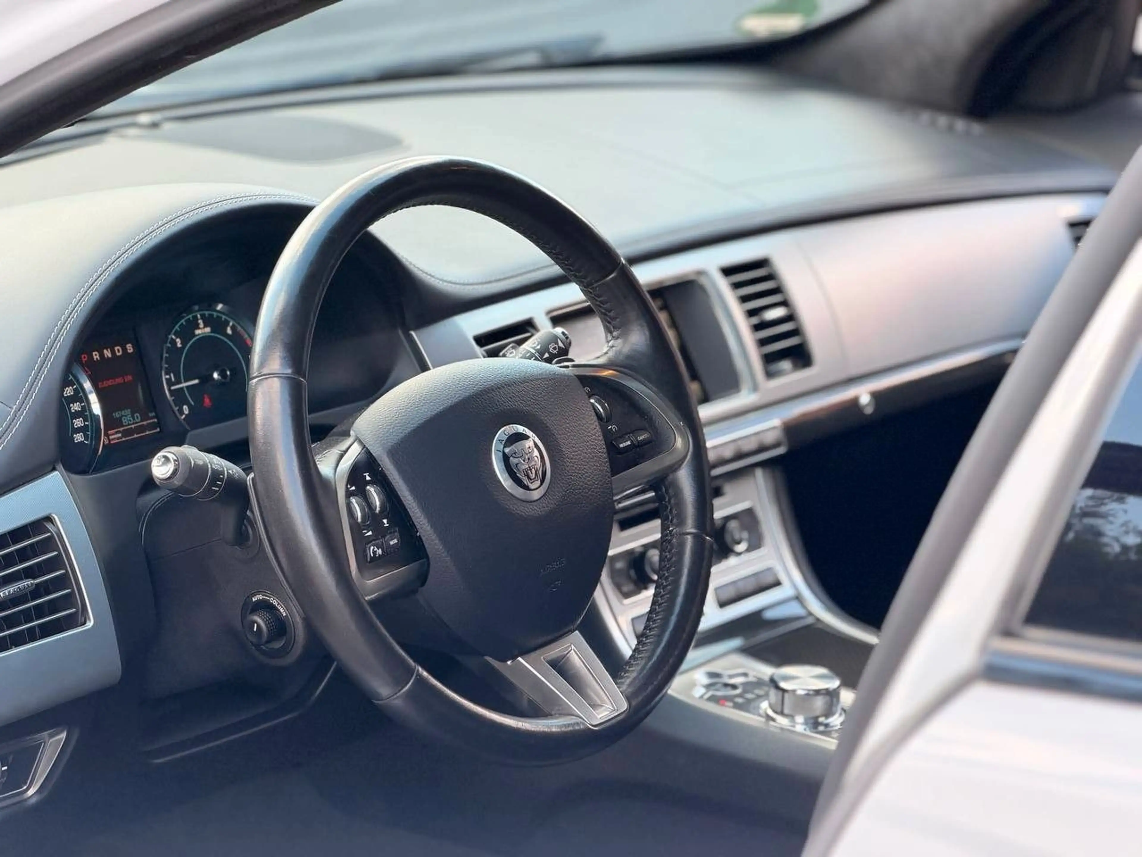 Jaguar XF 3.0 V6 Diesel S /NAVI/ RFK/ SZH/ VL/ SK — photo 14